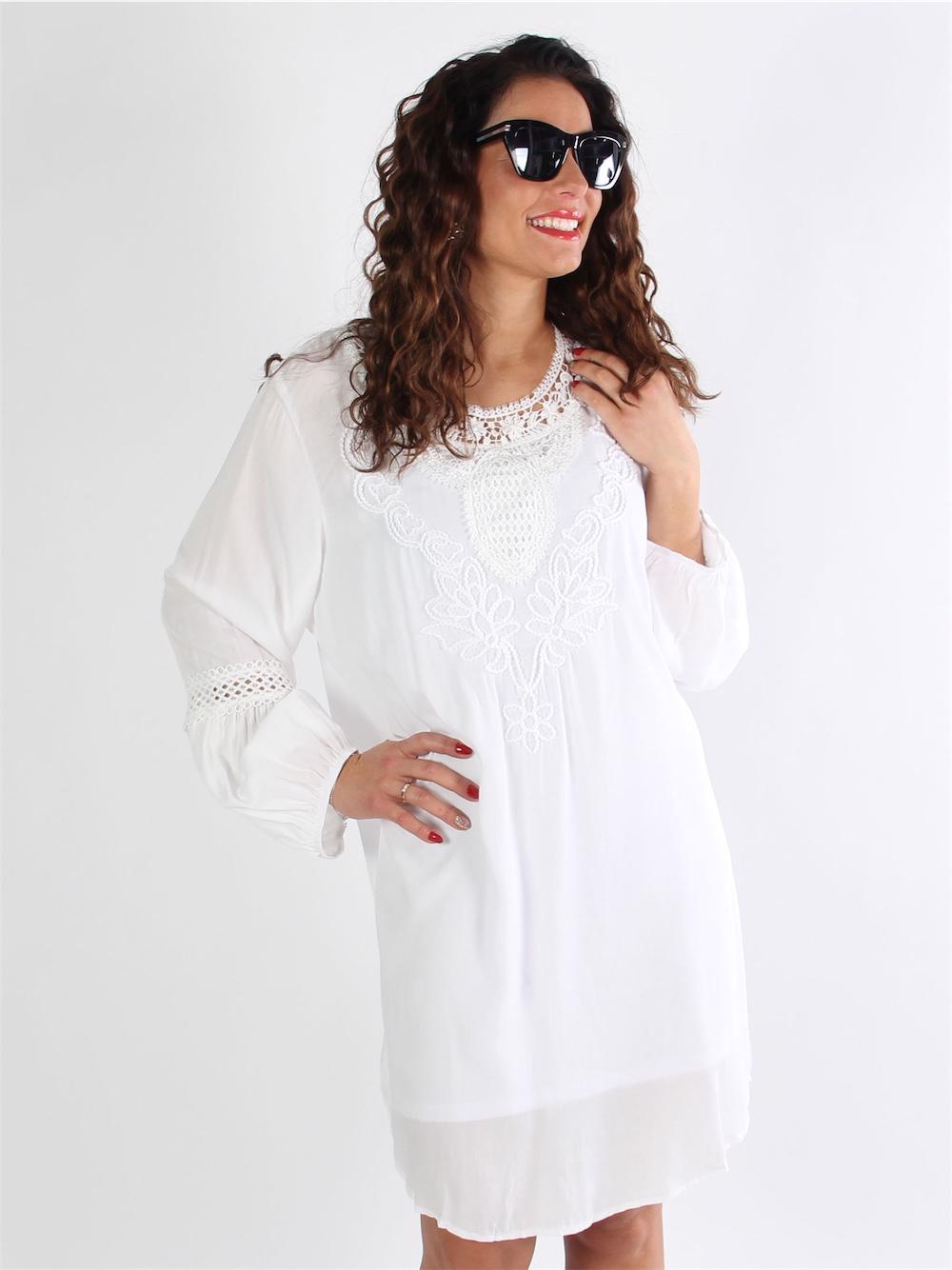 Nanda - Svart tunikaklänning med långa ärmar och broderade detaljer